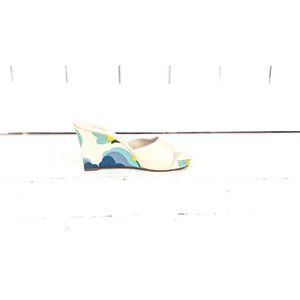 Psychedelic white/blue op art floral canvas and leather open toe platform mules